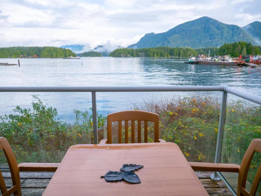 Waterfront View Of The Inlet, Short Walk To Town Apartment Tofino Exterior foto